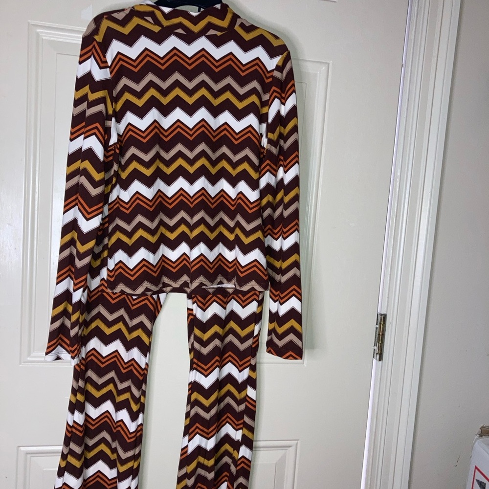 Jolie & Joy Retro Chevron 2 Piece Set Flare Pants Size L